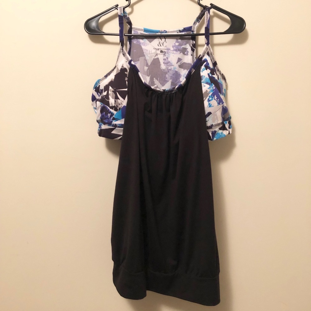 New York and Company Active Tank Top Built-In Bra